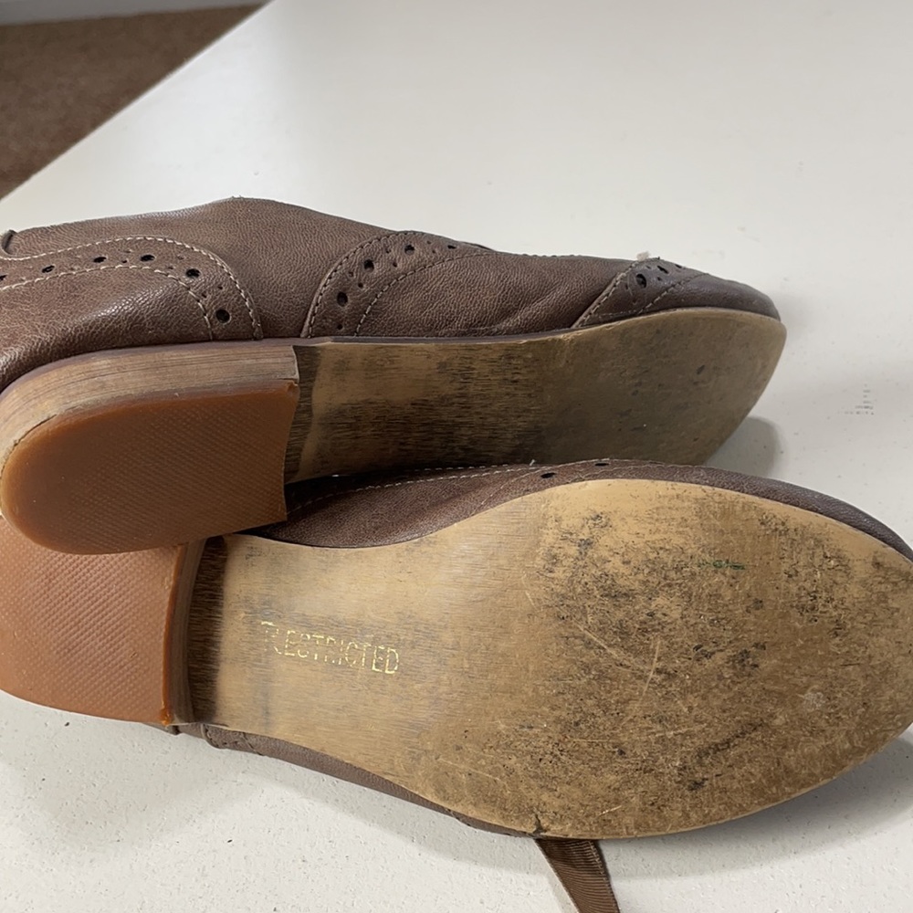 Restricted 7.5 Shoes - Picture 6 of 6